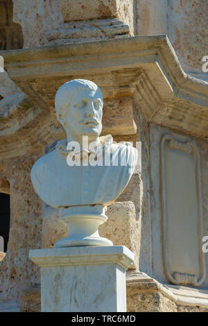 Büste von Christoph Kolumbus im 'El Templete" ein Museum an der Plaza de Armas, Habana Vieja oder Altstadt, Havanna, Kuba Stockfoto