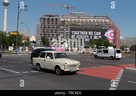 Trabant - auch Trabi-in Berlin, Deutschland. Stockfoto