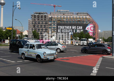 Trabant - auch Trabi-in Berlin, Deutschland. Stockfoto