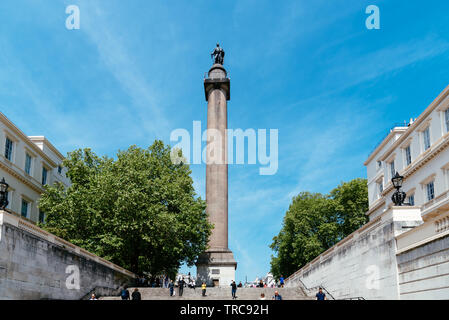 London, UK, 14. Mai 2019: Herzog von York Spalte gegen den blauen Himmel in Westminster Stockfoto