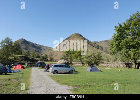 Sykeside Campingplatz und der Blick Richtung Mitte Dodd und hohe hartsop Dodd, Lake District, Cumbria, Großbritannien Stockfoto