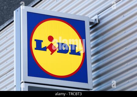 Risskov, Dänemark - 11. Mai 2019: Lidl ist ein deutscher globalen Rabatt Supermarktkette in Neckarsulm, Baden-Württemberg, Deutschland Stockfoto