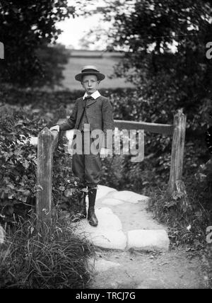 Soziale Geschichte einschließlich Mode (Derbyshire/Warwickshire). Foto wahrscheinlich in den 1920er Jahren genommen. Dies ist ein Glas negative und bildeten nur eine von 102 Negative mit der Aufschrift "Crich'. Alle stehen auf Alamy und kann unter dem Stichwort 'Crich 1920s' gefunden werden. Stockfoto