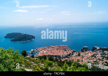 Blick vom Mount sdr auf Otok Lokrum, einer kleinen Insel in der Nähe von Dubrovnik Kroatien Stockfoto