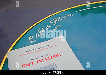 Café de Flore, Saint-Germain-des-Près, Paris, Frankreich Stockfoto