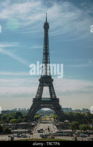 Seine, Eiffelturm und Grün vom Trocadero in Paris gesehen. Einer der kulturellen Zentrum der eindrucksvollsten Welt in Frankreich. Stockfoto