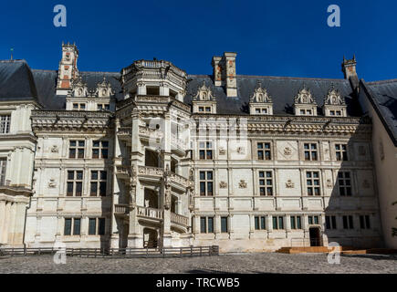 Die Francois I er Flügel und Wendeltreppe von Schloss Blois, Blois, Loir-et-Cher Abteilung, Center-Val de Loire, Frankreich, Europa Stockfoto