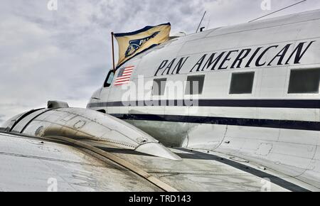 PanAm Douglas C-47B (N 877 MG) Am2019 Shuttleworth fliegendes Festival zum 75-jährigen Jubiläum von D begehen - Tag Stockfoto