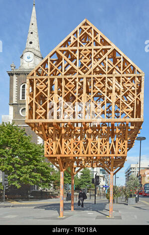 Paleys auf Pilers Lärchenholz Fachwerk Gebäude am Standort wo Geoffrey Chaucer in Aldgate neben St. Botolph Kirche Stadt London England UK gelebt Stockfoto