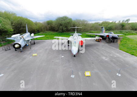 3 Ausstellungen in Yorkshire Air Museum. Ein English Electric Lightning, Blackburn Buccaneer & Gloster Javelin Stockfoto