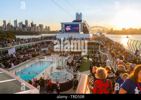 Sydney, Australien - 18. Mai 2019: P&O Gastgeber seine zweite thematische Cruise", eine Hommage an den König", mit vielen Tribut Künstler. P&O hat ein taubes gestartet Stockfoto