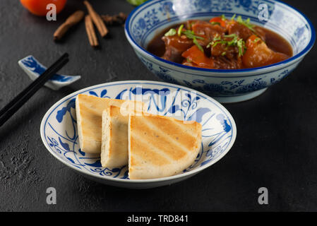 Bo Kho-vietnamesischen Rinderragout mit Brot oder Reis Stockfoto