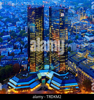 Gebäude der Deutschen Bank am Abend, Deutschland, Hessen, Frankfurt am Main Stockfoto