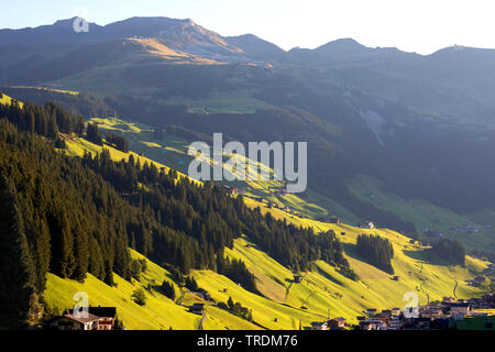 Anzeigen von Lanersbach im Zillertal, Österreich, Tirol Stockfoto