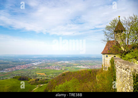 Panoramablick auf Owen von der Burg Teck, Deutschland, Baden-Württemberg Stockfoto