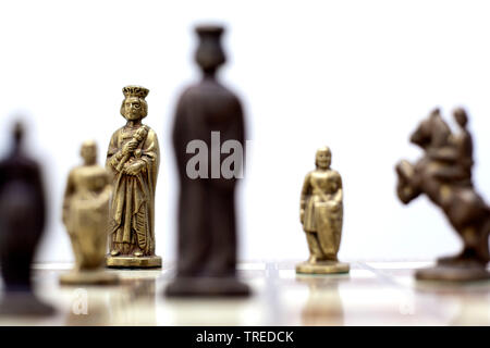 Details einer Anzahl der Schachfiguren auf dem Schachbrett, Bundesrepublik Deutschland Stockfoto