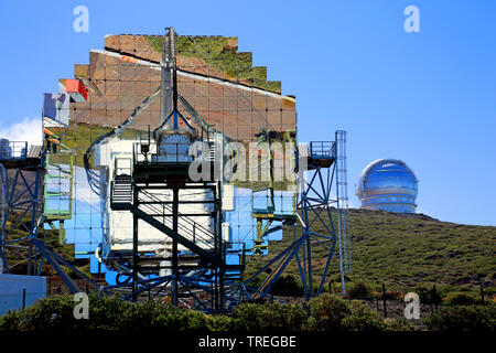 MAGIC-Teleskop auf dem Roque de Los Muchachos Observatorium, Kanarische Inseln, La Palma, El Paso Stockfoto