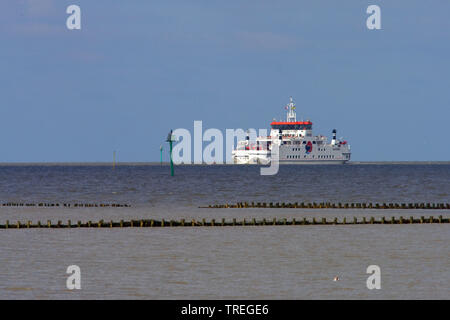 Fähre von Ameland nach Holwerd im Wattenmeer, Niederlande Stockfoto