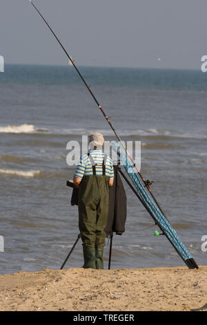 Fischer am Strand, Niederlande, Südholland Stockfoto