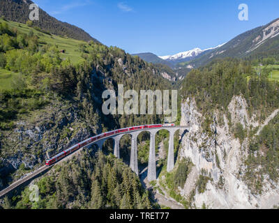 Landwasserviadukt, Filisur. Luftbild Stockfoto