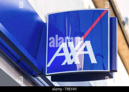 Troisdorf, Nordrhein-Westfalen / Deutschland - 16 11 18: Axa unterzeichnen in Troisdorf Deutschland Stockfoto