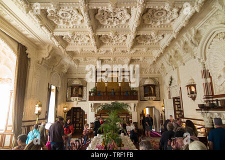 Die sehr aufwendige und verzierten Decke des Durbar Zimmer im Osborne House auf der Isle of Wight. UK. Der Durbar Zimmer wurde von Queen Victoria, die nach dem Tod von Ehemann Prinz Albert. (99) Stockfoto