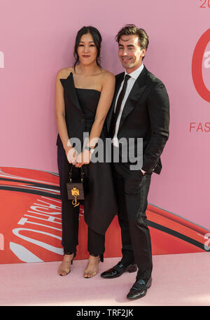 New York, NY - Juni 3, 2019: Laura Kim und Fernando Garcia besuchen 2019 CFDA Fashion Awards am Brooklyn Museum Stockfoto