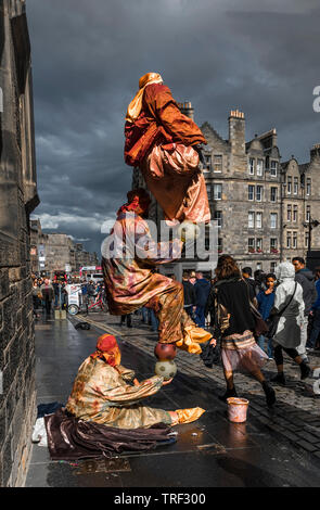 Straßenkünstler in Edinburgh Festival Fringe Stockfoto