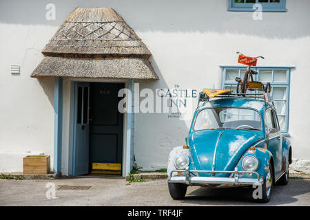 Jahrhundert Das Castle Inn, Main Road, West Lulworth, Dorset, England, Vereinigtes Königreich Stockfoto