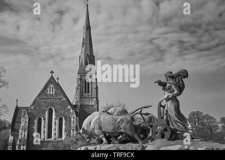 St. Albans Kirche und Gefion Fountain in Kopenhagen Stockfoto