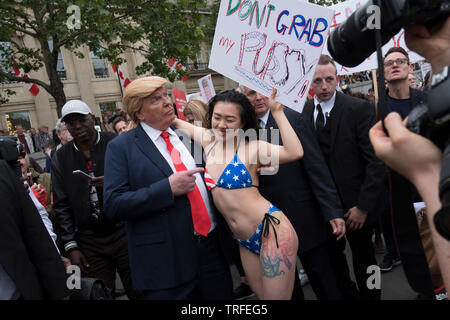 Gemeinsam gegen Trump, nationalen Demonstration, 4. Juni 2019 in London. Tausende versammeln sich in Central London gegen Donald Trump Staatsbesuch in London zu protestieren. Die Demonstranten demostrate gegen seinen Rassismus, mysogyny, Klima der Ablehnung und Störungen in der britischen Politik. (Foto von Mike Abrahams) Stockfoto