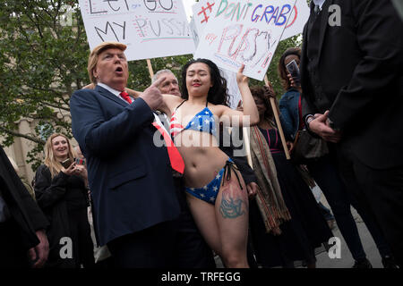 Gemeinsam gegen Trump, nationalen Demonstration, 4. Juni 2019 in London. Tausende versammeln sich in Central London gegen Donald Trump Staatsbesuch in London zu protestieren. Die Demonstranten demostrate gegen seinen Rassismus, mysogyny, Klima der Ablehnung und Störungen in der britischen Politik. (Foto von Mike Abrahams) Stockfoto