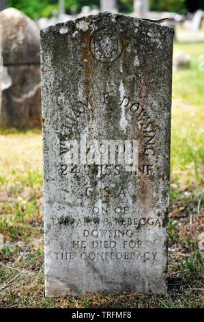 Konföderierten Grabsteine in der Freundschaft Friedhof, Columbus, Mississippi. Stockfoto