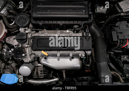 Nahaufnahme Detail der neuen auto motor Auto Motor teil. Nahaufnahme eines Verbrennungsmotors. Stockfoto