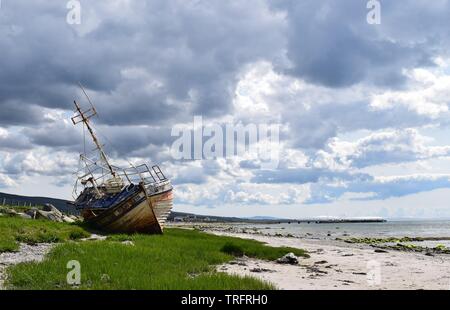 Boot am Strand verlassen, Mull von Kintyre Stockfoto