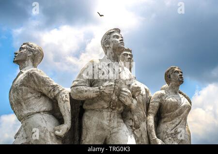 Anti Terrorism Raju Memorial Skulptur, in Dhaka Universität, die als die beste Skulptur in Bangladesch. Dies ist eine sehr berühmte Skulptur Stockfoto