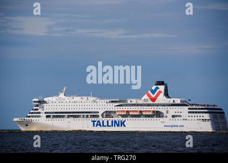 DAUGAVGRIVA, Lettland. 1. Juni 2019. Die Firma Fähre TALLINK Romantika in der Nähe der Mole geht in Stockholm, Schweden. Stockfoto