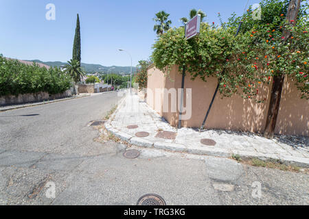 Cordoba, Spanien - 30. Mai 2019: Norte Sierra Bezirk. Cordoba, Spanien. Academico Vazquez Calzado Straße Stockfoto