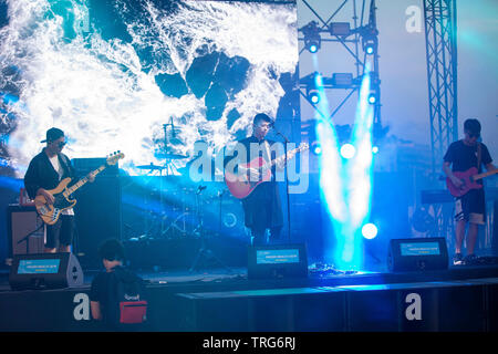 Cannes, Frankreich, 4. Juni 2019 - Quing Mu im Konzert auf der Midem 2019 Midem Strand, Cannes © ifnm/Alamy leben Nachrichten Stockfoto