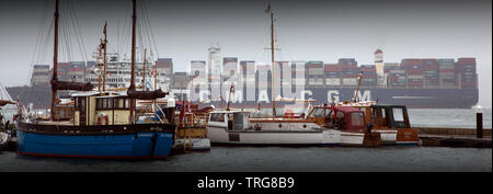 D Tag, kleine Schiffe, Dünkirchen, Royal Yacht Squadron, Marina, Cowes, Isle of Wight, England, Vereinigtes Königreich, Stockfoto