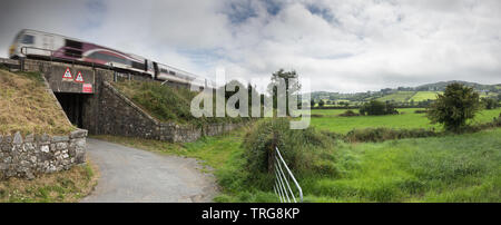 Die dublin-belfast Bahnübergang Großbritannien/Irland Grenze bei Erwin, Co Armagh, Nordirland Stockfoto