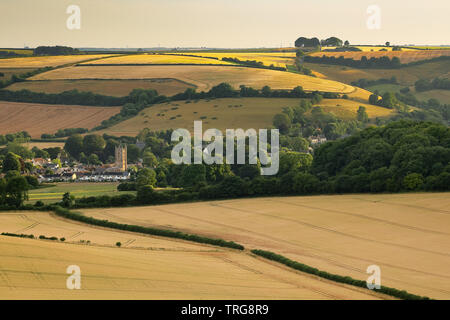 Cerne Abbas an einem Sommerabend, Dorset, England, Großbritannien Stockfoto