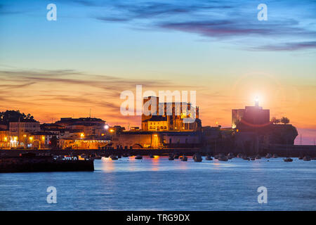 Castro Urdiales am Abend, Kantabrien, Spanien, Europa Stockfoto