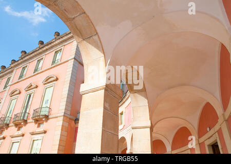 Royal Palace, Blick von der Arcade. Ayllon, Segovia Provinz Castilla Leon, Spanien. Stockfoto