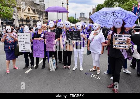 London, Großbritannien. 05 Juni, 2019. WASPI Demonstranten gegen die Ungleichheit zu demonstrieren. Parliament Square, London Quelle: michael Melia/Alamy leben Nachrichten Stockfoto