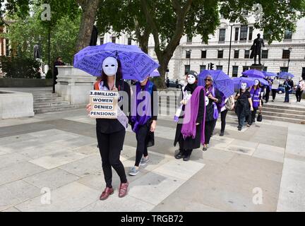 London, Großbritannien. 05 Juni, 2019. WASPI Demonstranten, die gegen die Ungleichheit ppension demonstrieren. Parliament Square, London Quelle: michael Melia/Alamy leben Nachrichten Stockfoto