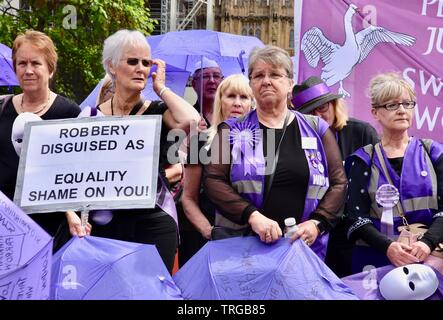 London, Großbritannien. 05 Juni, 2019. WASPI Demonstranten gegen die Ungleichheit zu demonstrieren. Parliament Square, London Quelle: michael Melia/Alamy leben Nachrichten Stockfoto