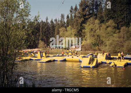 Floating angriff, Center Parcs Longleat, Wiltshire, England, Vereinigtes Königreich. Stockfoto