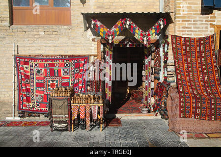 Teppich- und Souvenirgeschäft in Buchara, Usbekistan Stockfoto