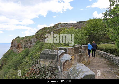 Mock Schloss am Raven Hall Hotel, Ravenscar, Borough von Scarborough, North Yorkshire, England, Großbritannien, USA, UK, Europa Stockfoto